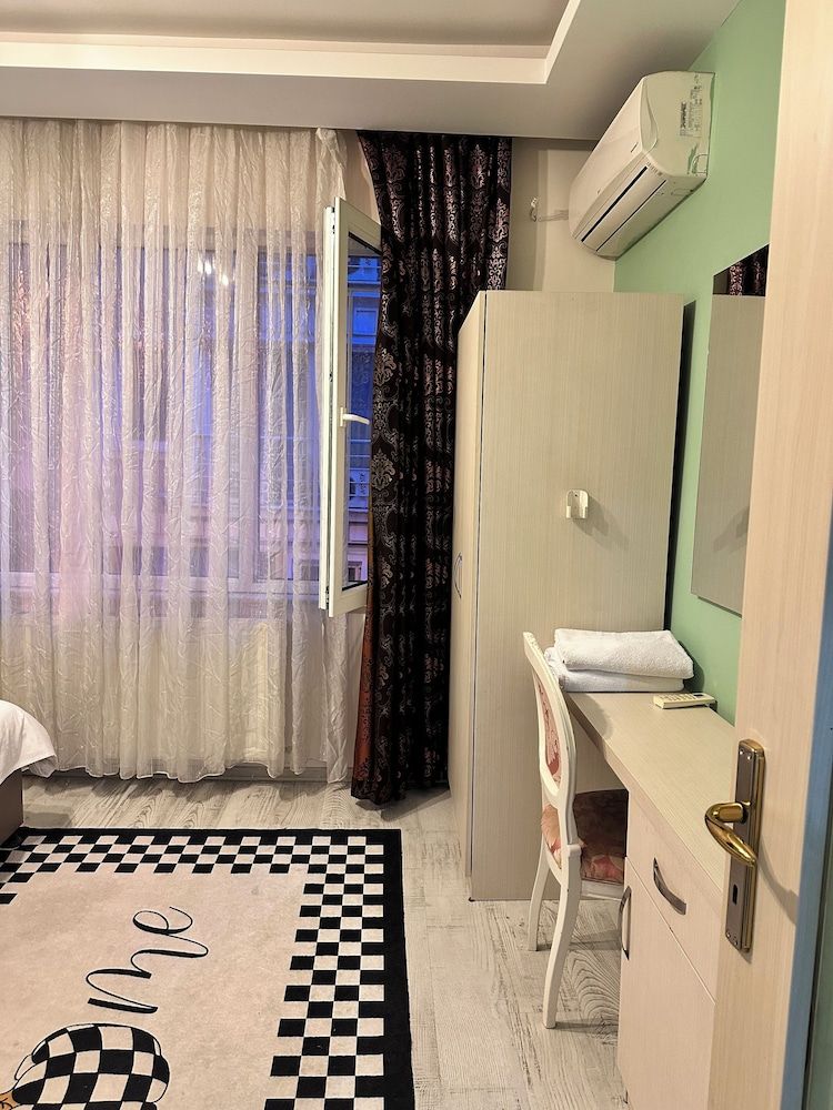 Centre Suites Taksim Family Condo 13