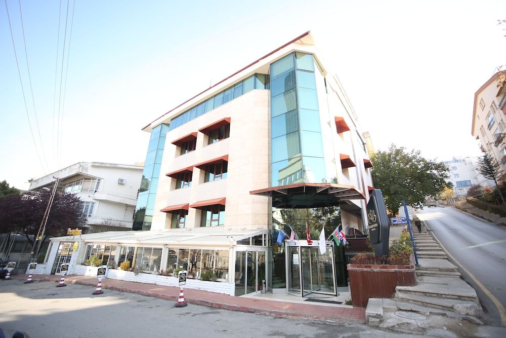 undefined Grand Nora Hotel 6