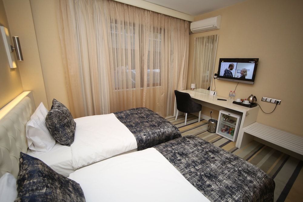 undefined Grand Nora Hotel 4