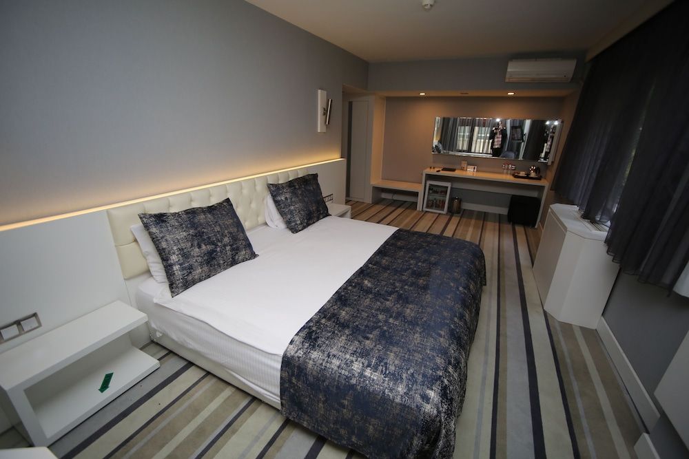 undefined Grand Nora Hotel 2
