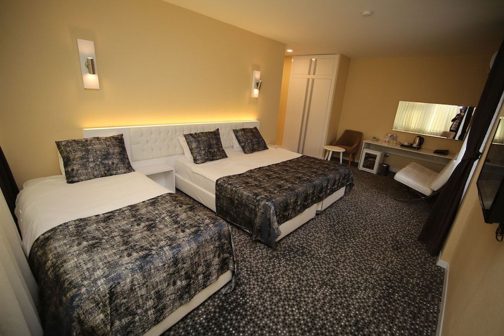 undefined Grand Nora Hotel 3