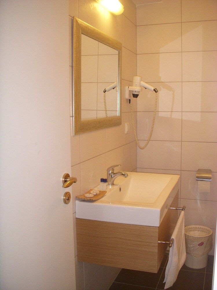 Edirne Park Hotel Standard Single Room 3