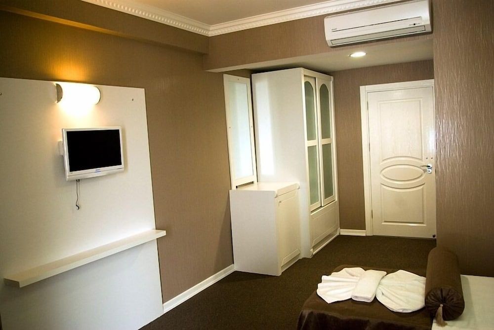 undefined Blue Marine Hotel 7