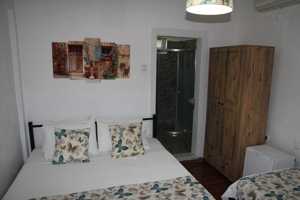 Eski Datca Pansiyon Cafe Grand Triple Room 12