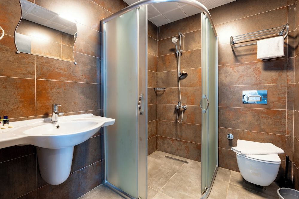 Lara Beach Homes Standard Room, 1 Queen Bed, Non Smoking, City View 4