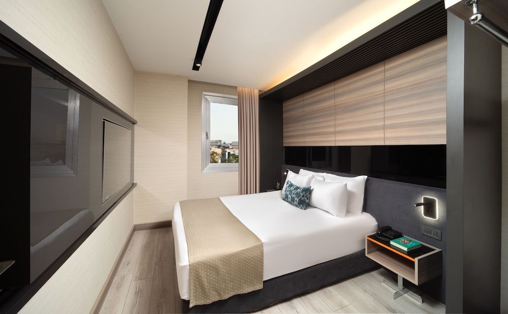 Deluxe Suite, Kitchen