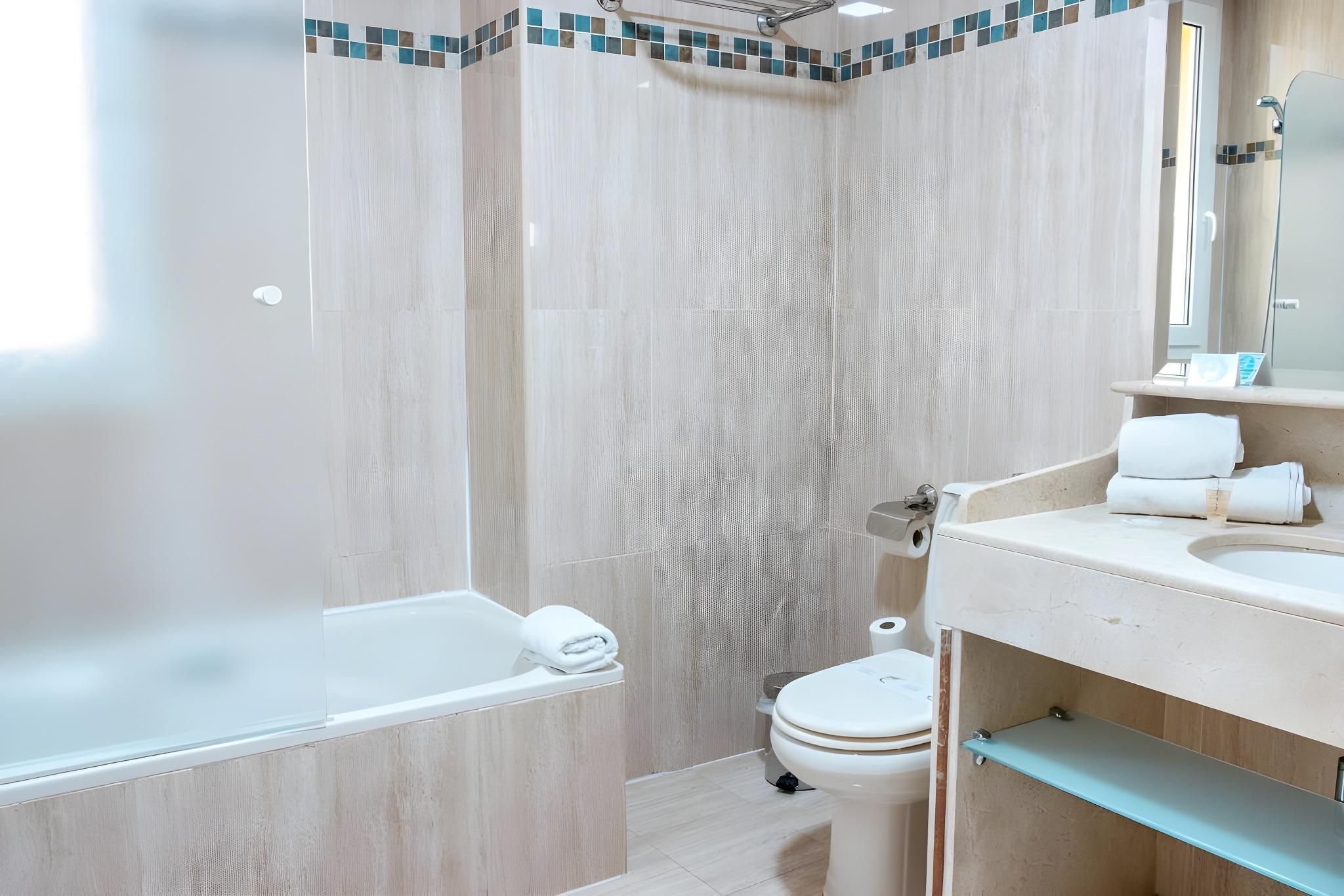 Reina Cristina Hotel Double Room for 2 Adults 3