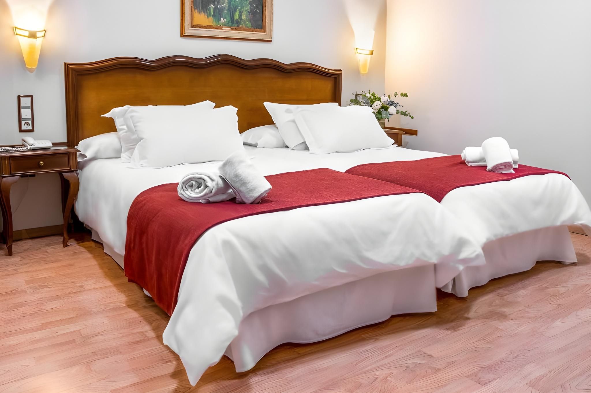 Reina Cristina Hotel Double Room for 2 Adults 2