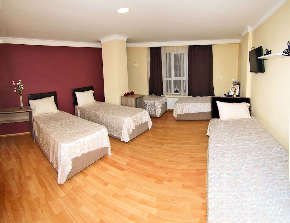 Dut Apt. Quadruple Room 3