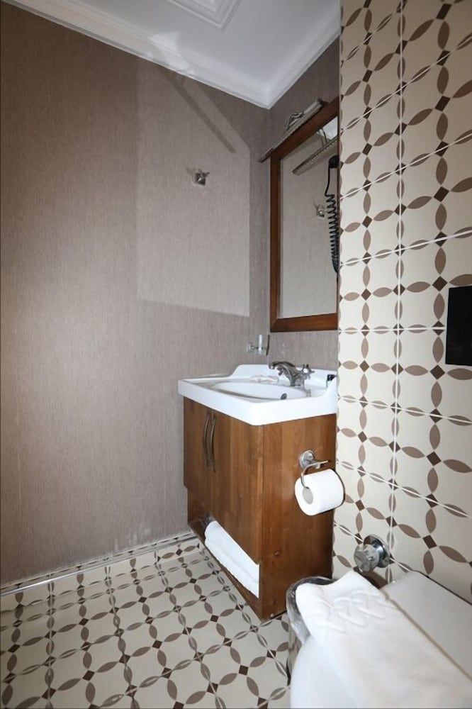 Mezzo Hotel Standard Double Room 3