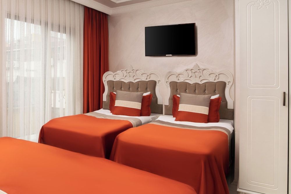 Deluxe Quadruple Room