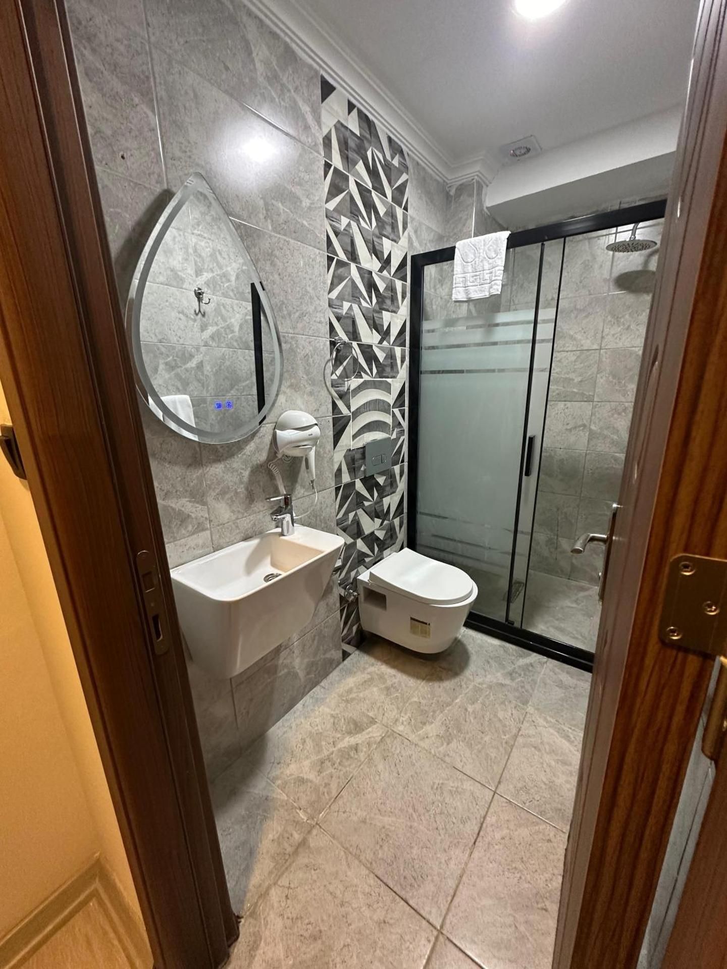 undefined Rays Hotel 8