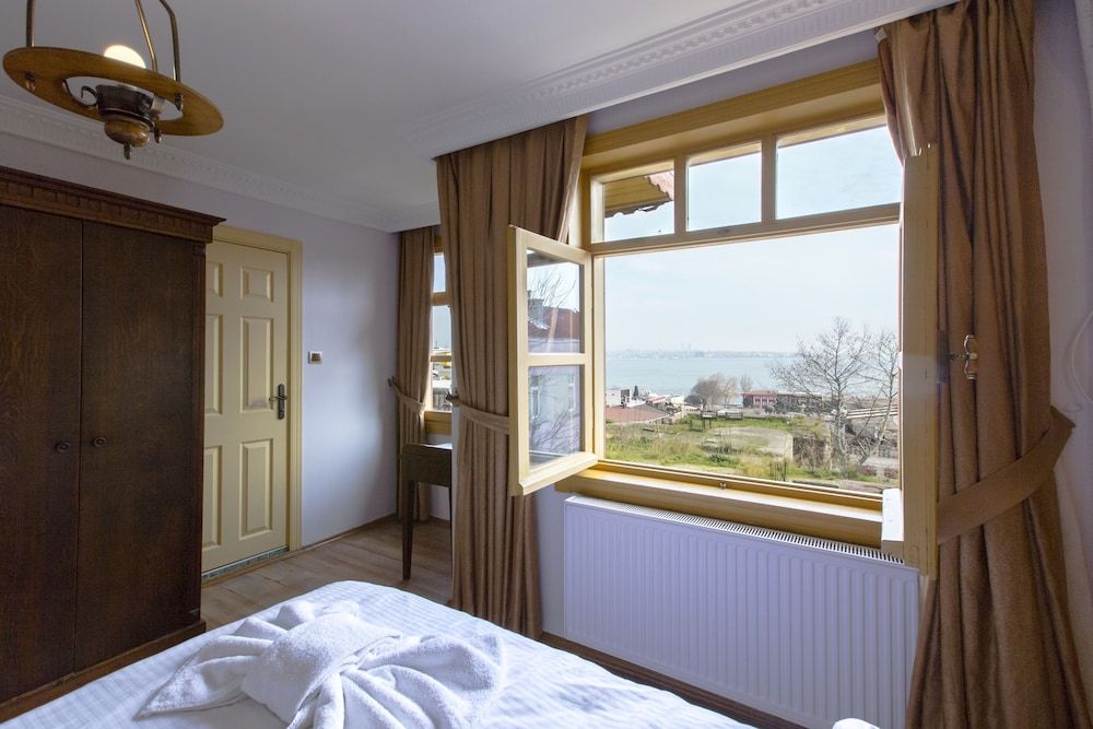 Cheers Vintage - Hostel Superior Double Room, 1 Double Bed, Ensuite, Sea View 5