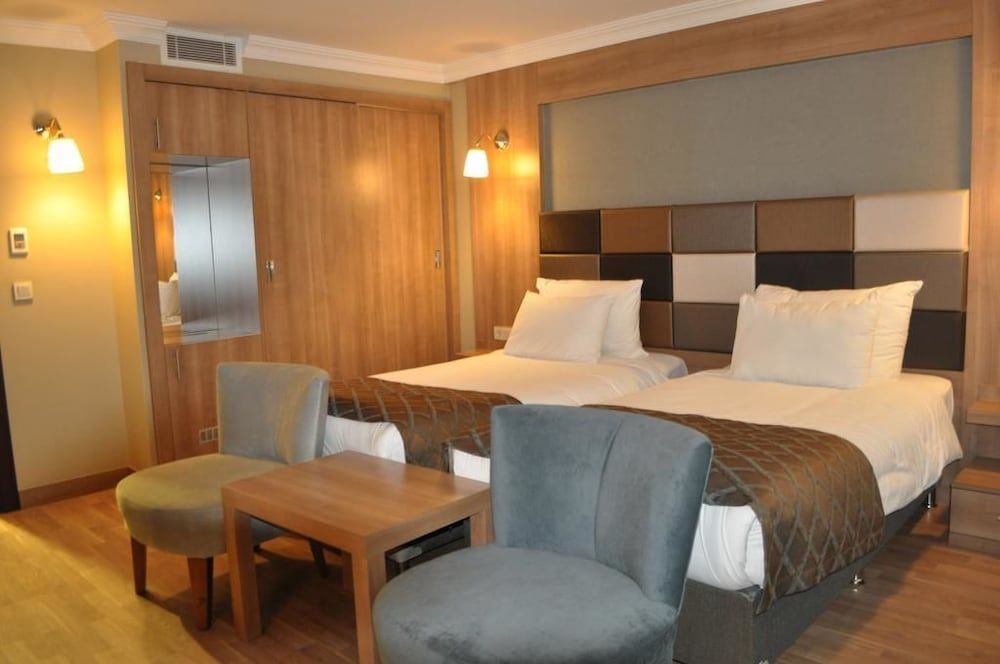 Kadıköy Park Suites Superior Twin Room 4