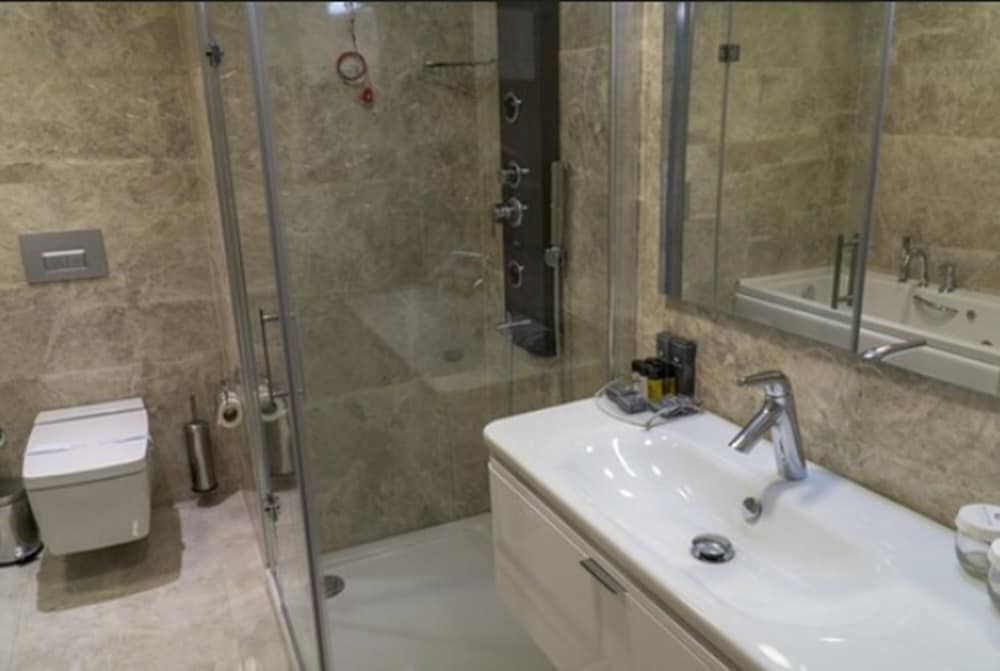 Greymark Hotel Standard Double Room 7