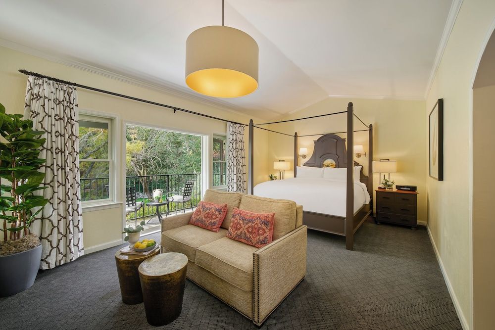 Suite (Vineyard Suite,1 King, Patio)