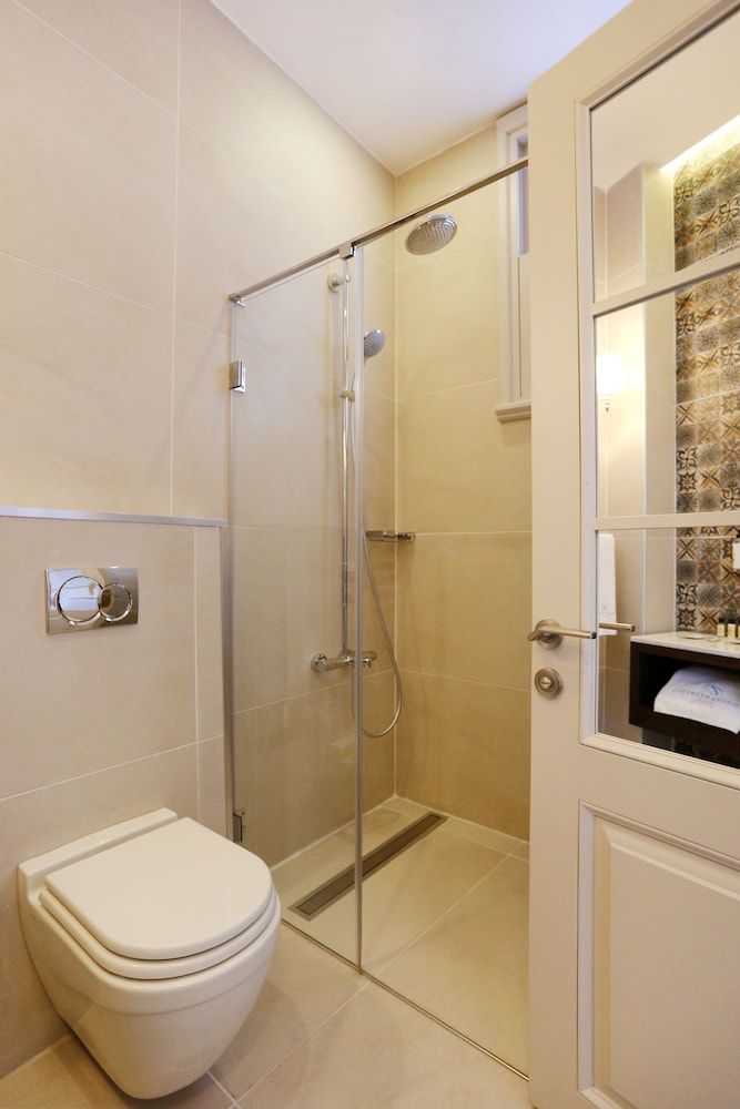 Fuga Hotel Constantinidis Standard Room 8