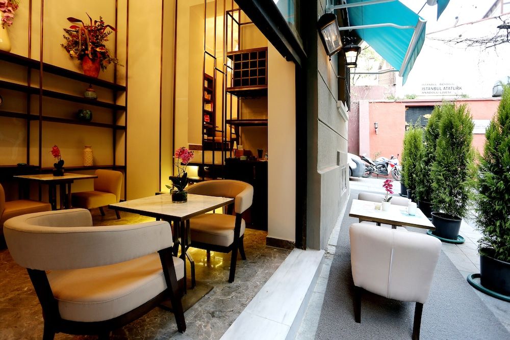 undefined Fuga Hotel Constantinidis 7