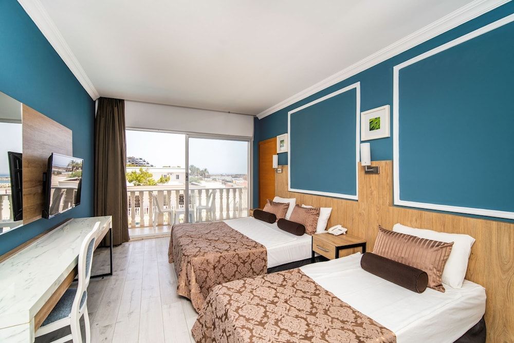 SL La Perla Hotel Kemer All Inclusive Standard Room, Sea View 7