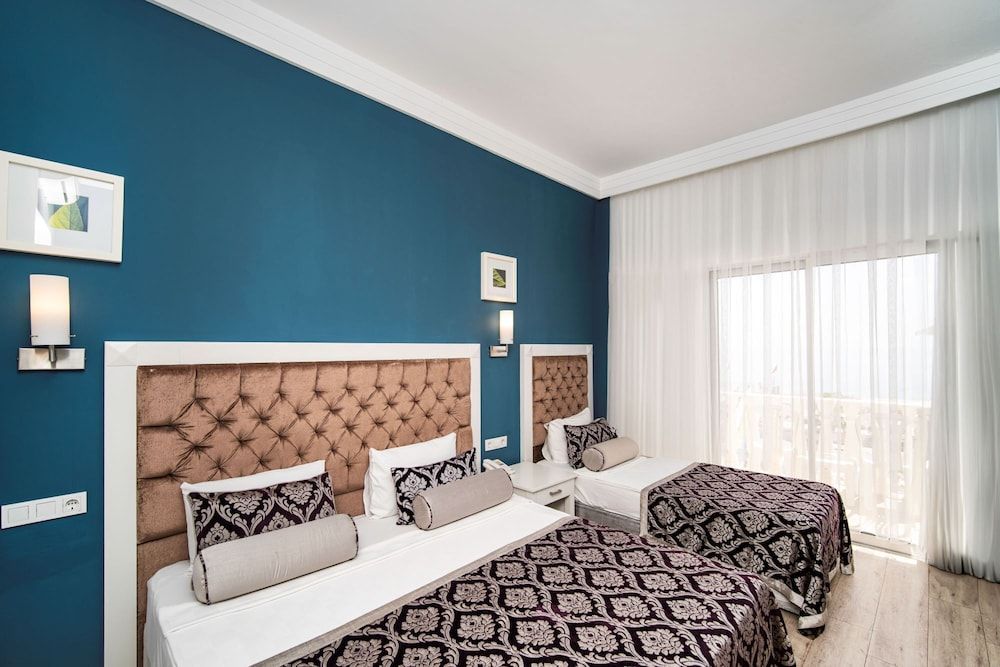 SL La Perla Hotel Kemer All Inclusive Standard Room, Sea View 8