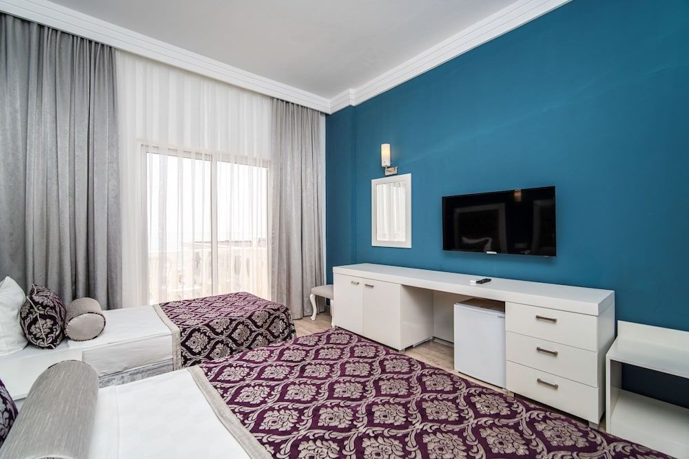 SL La Perla Hotel Kemer All Inclusive Standard Room, Sea View 5