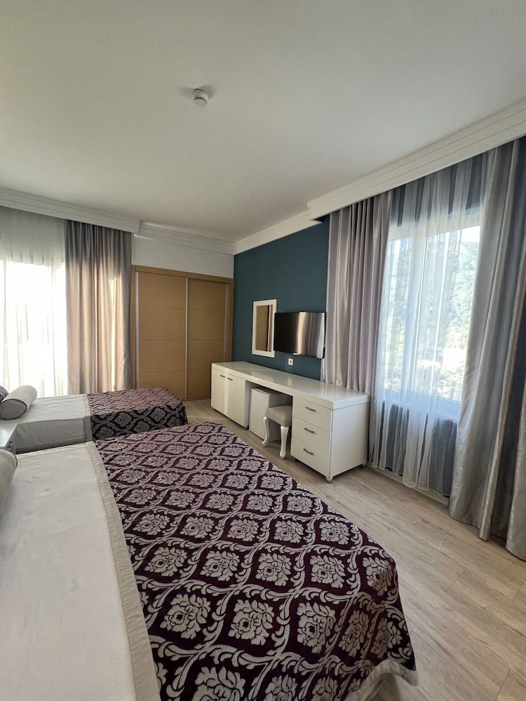 SL La Perla Hotel Kemer All Inclusive Standard Room, Mountain View 14
