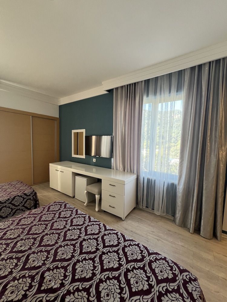 SL La Perla Hotel Kemer All Inclusive Standard Room, Mountain View 12