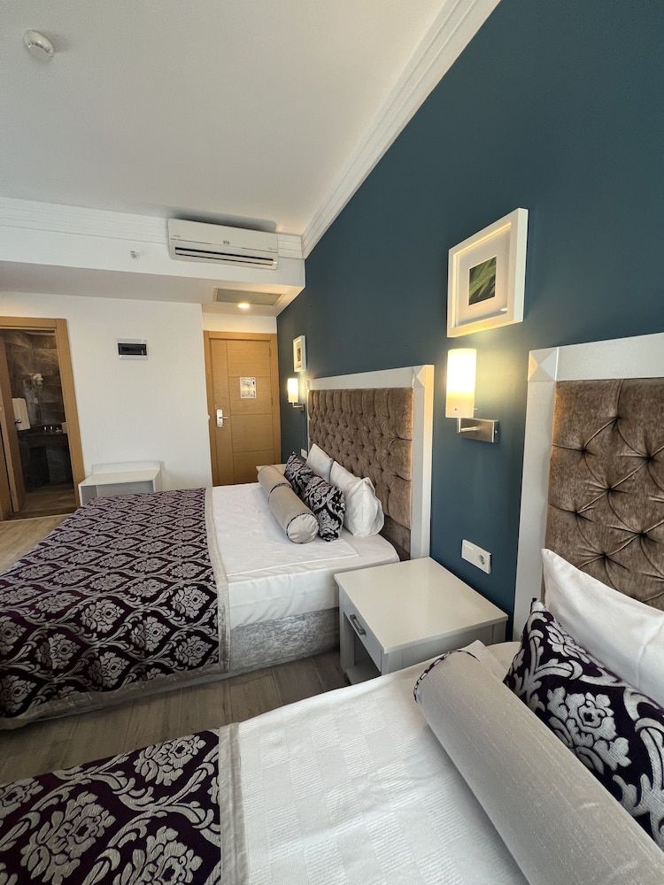 SL La Perla Hotel Kemer All Inclusive Standard Room, Mountain View 13