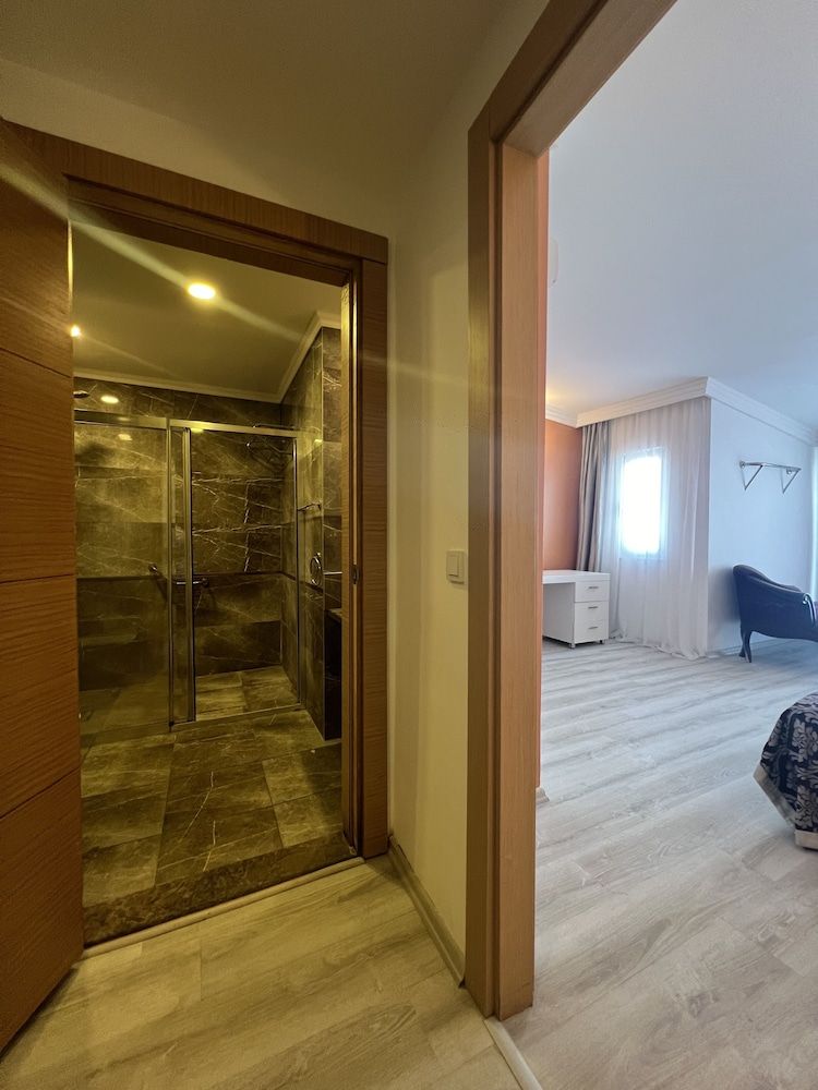 SL La Perla Hotel Kemer All Inclusive Luxury Room, 1 Queen Bed, Sea View 17