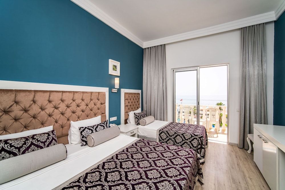 SL La Perla Hotel Kemer All Inclusive Standard Room, Sea View 6