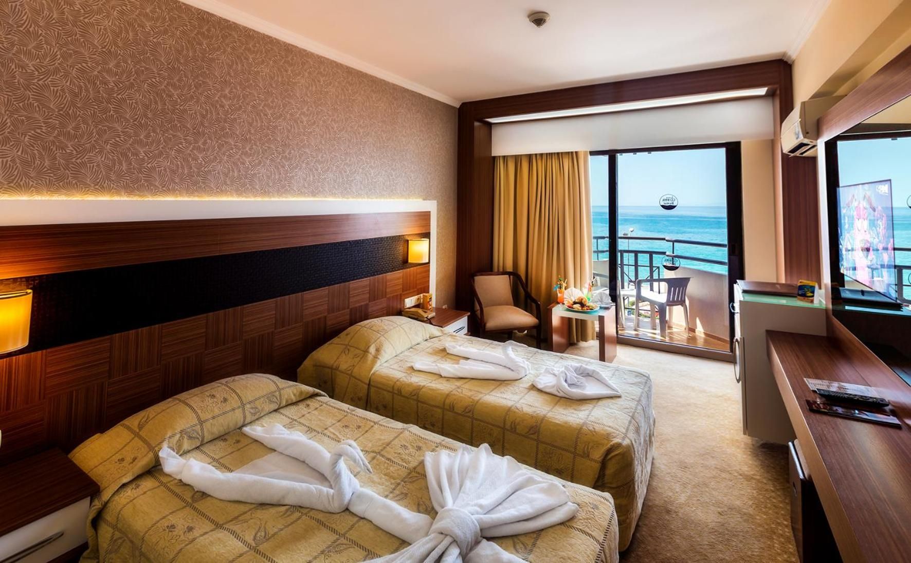 undefined Derici Hotel 8