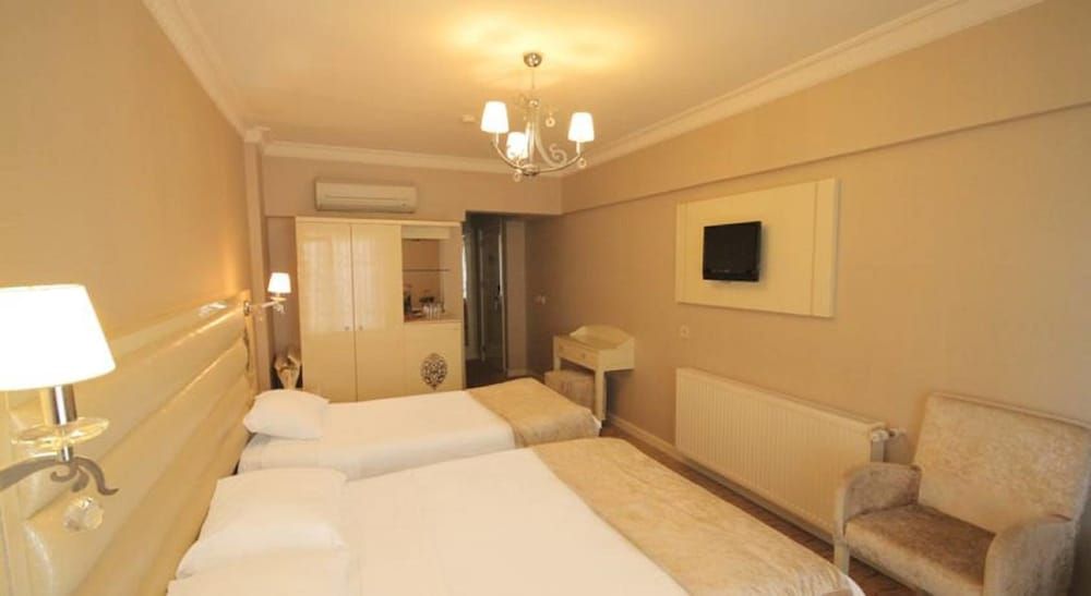 Q Hotel Laleli Standard Triple Room 4