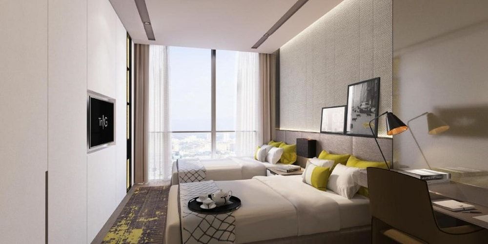 Room, 2 Twin Beds, City View