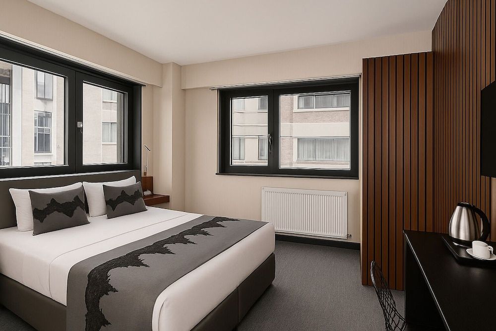 undefined Black Art Otel 5