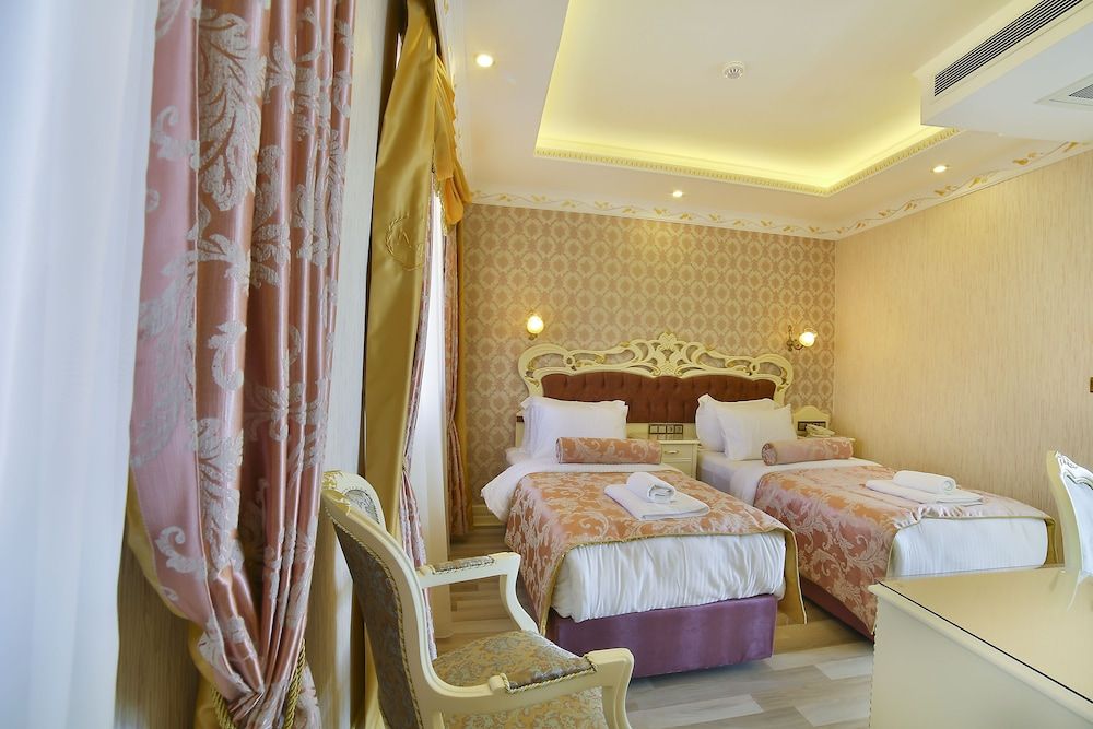 Nayla Palace Hotel Standard Double Room