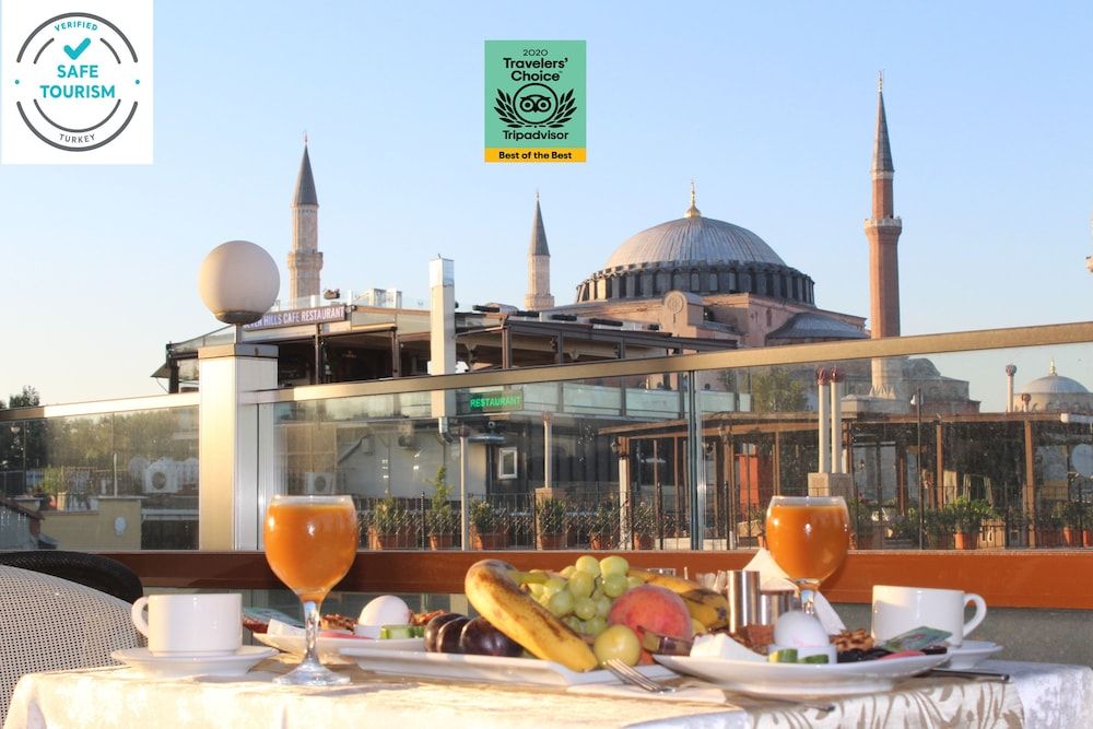 undefined Nayla Palace Hotel 8