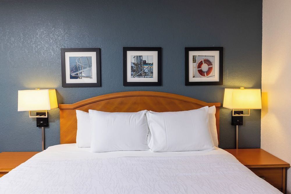 Harbor Town Inn Standard Room, 1 King Bed, Accessible