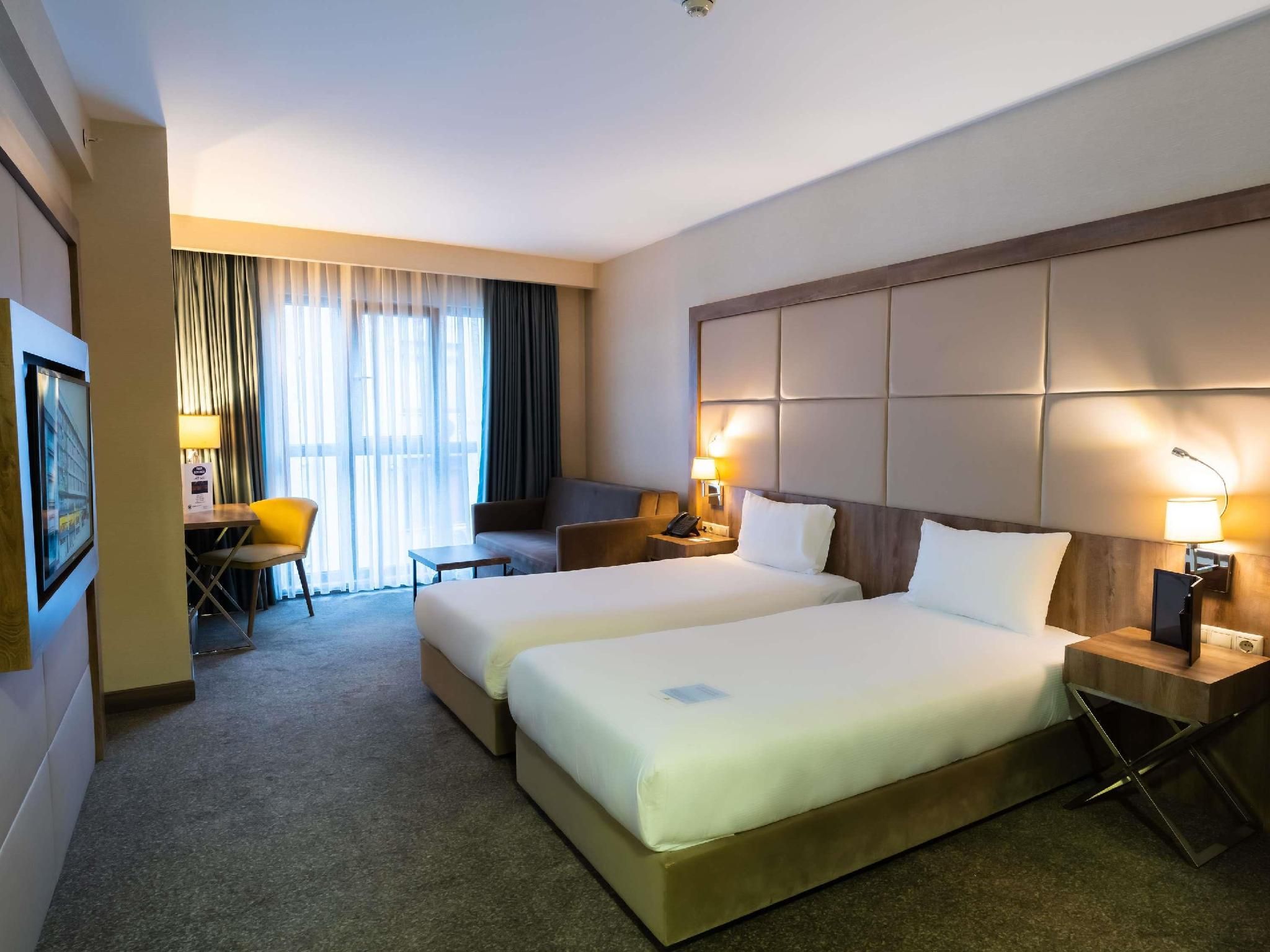 Superior Room (Twin Bed )