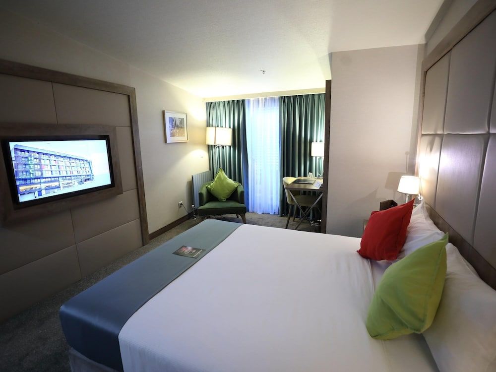 ibis Styles Istanbul Bomonti Economy Room, 1 Double or 2 Twin Beds 2