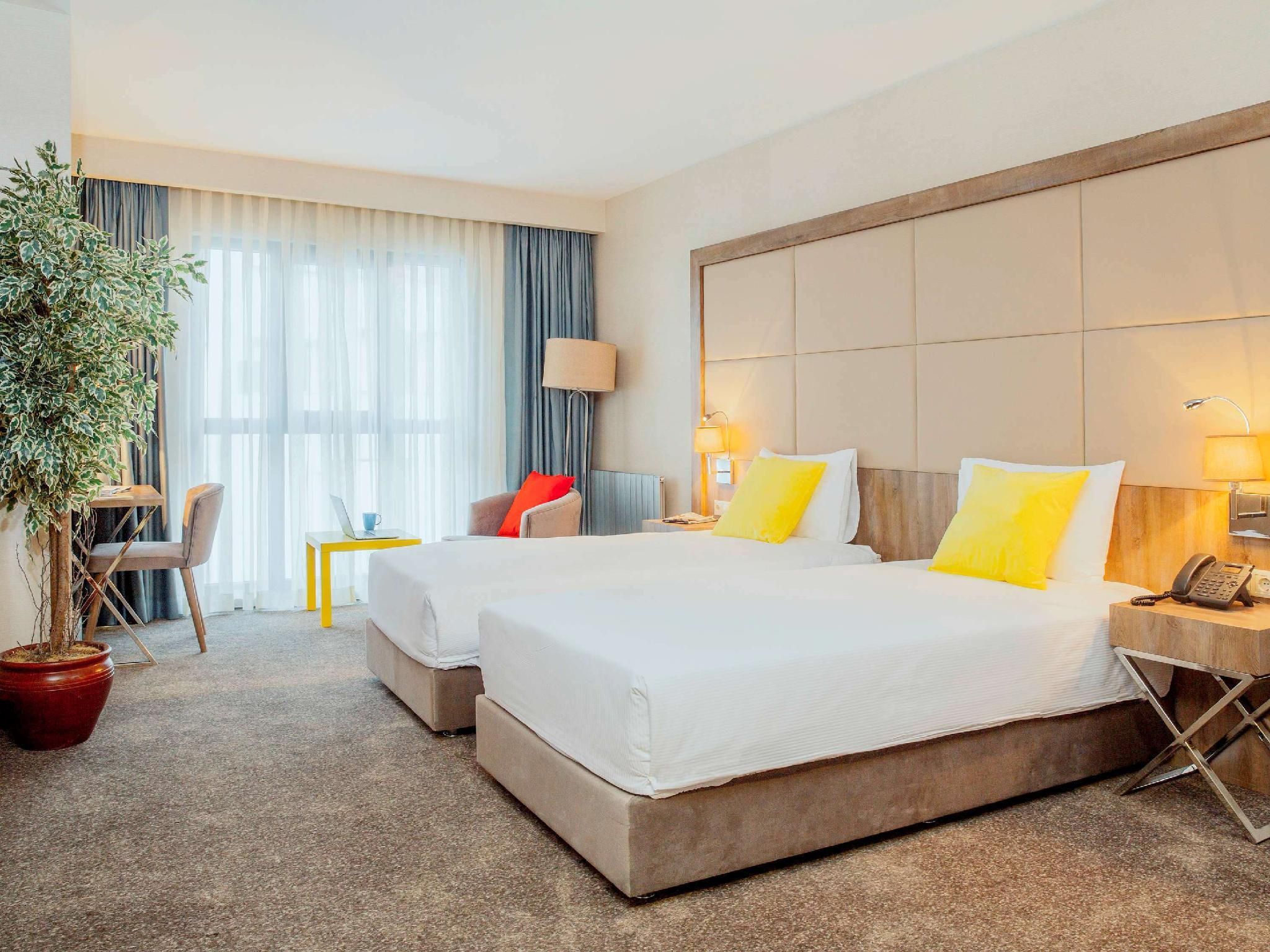 Superior Room (Twin Bed )