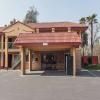 Super 8 by Wyndham Visalia