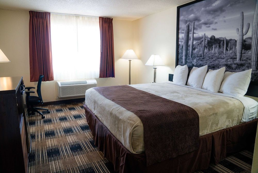 Studio Suite, 1 King Bed, Non Smoking
