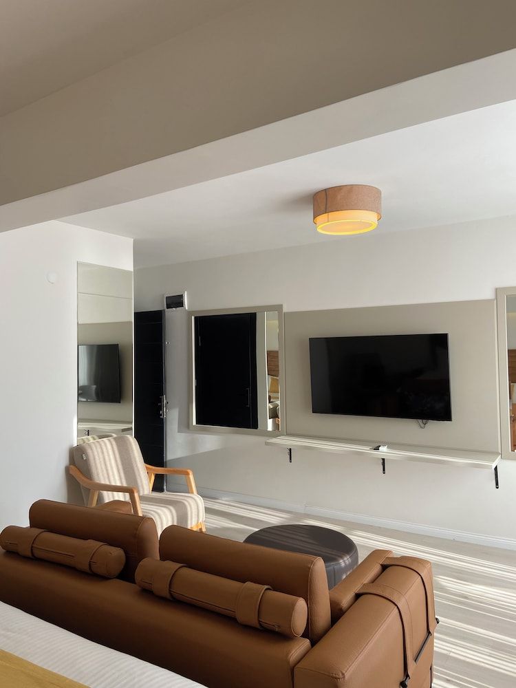 8 Rooms Hotel Deluxe Room, Sea View 9