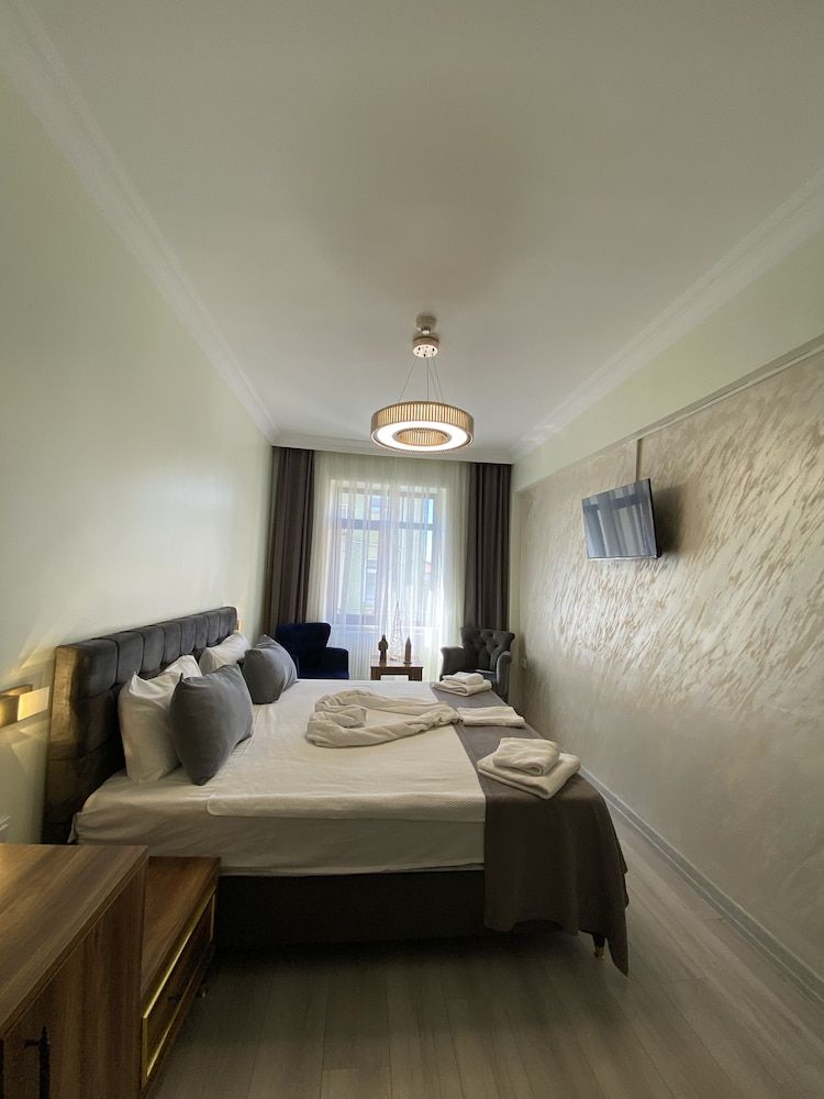 Galata Moon Hotel Superior Room 8