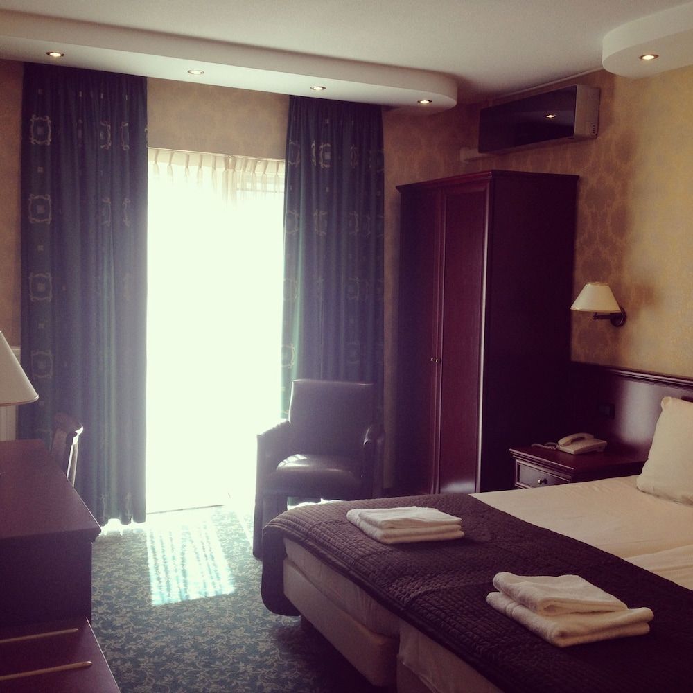 Superior Room, 2 Twin Beds, Bathtub