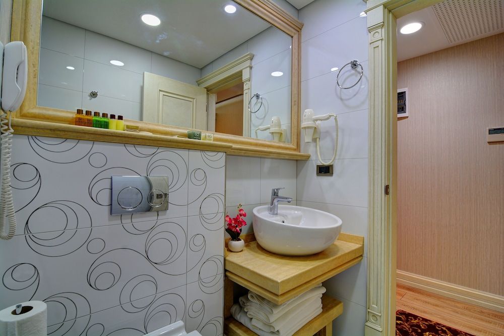 Novelty Hotel Superior Double or Twin Room 13