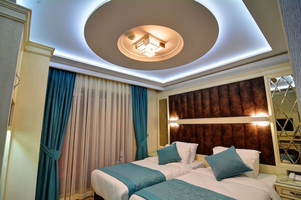 Novelty Hotel Superior Double or Twin Room 3