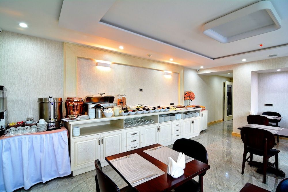 undefined Novelty Hotel 10