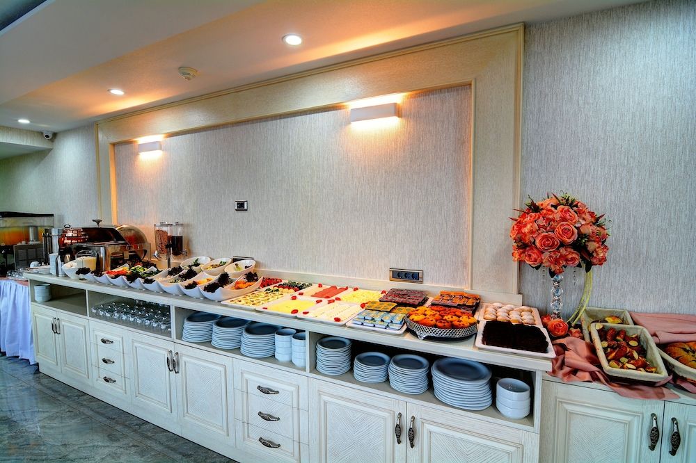 undefined Novelty Hotel 8