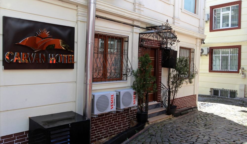 undefined Carvan Hotel 4